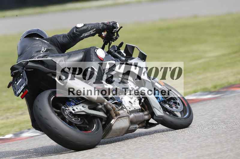 Archiv-2025/41 06.08.2025 FREERIDE Training ADR/Gruppe M/backside